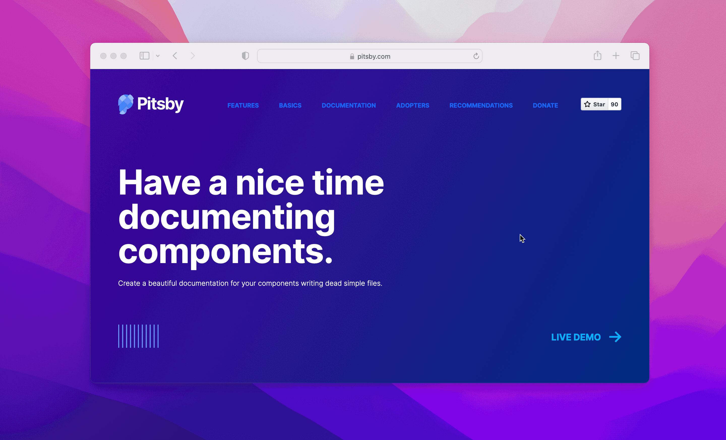 An animation showing Pitsby's website footer and Plausible's public dashboard